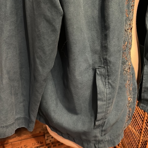 ERIKA Woman 2X Plus Sized Zip Up Lightweight Embroidered Teal Jacket - Picture 7 of 10